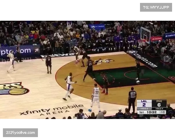 湖人三核合砍76分力克鹈鹕，詹姆斯空接暴扣引领末节攻势